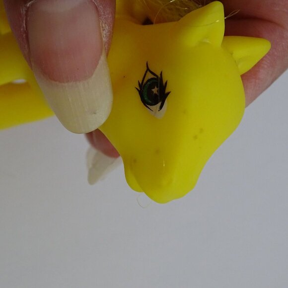 Greenbrier International Yellow Pony Figurine With Purple Hearts Plastic - Picture 10 of 10